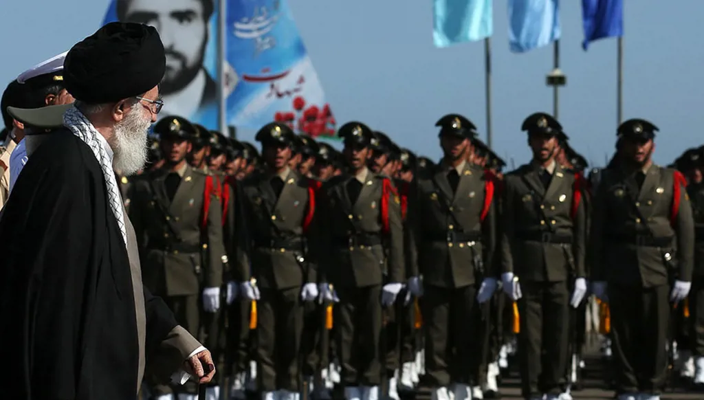 الموقف العربي: لا تأييد لإسرائيل ولا تعاطف مع إيران