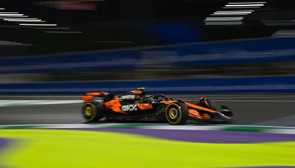 نوريس وغاسلي الأسرع في تجارب جدة