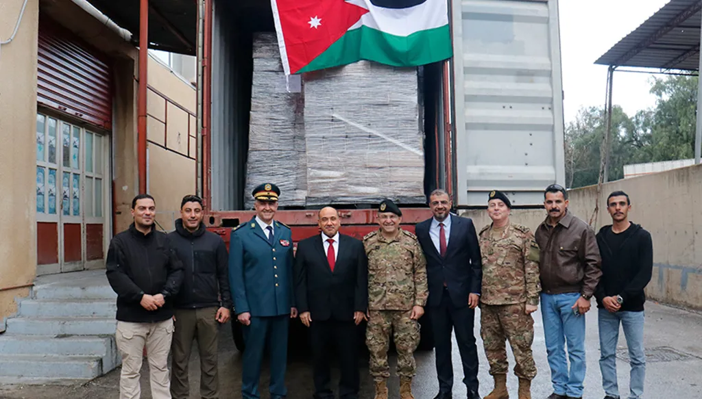 بالصور - الجيش اللبناني تسلّم هبة أردنية