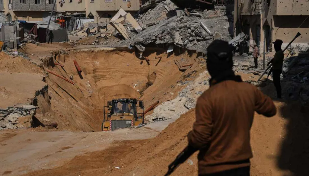 "حماس" تُحمل إسرائيل المسؤولية عن حياة مقاتليها العالقين في أنفاق برفح