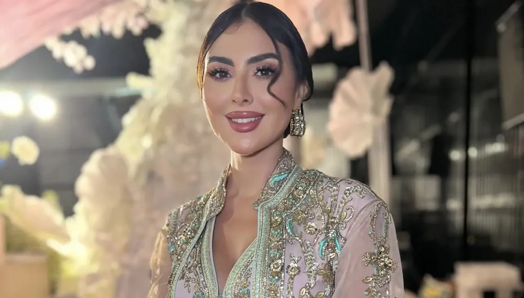 مريم حسين تتألق بقفطان مغربي من تصميم ريم الجسمي (صور وفيديو)