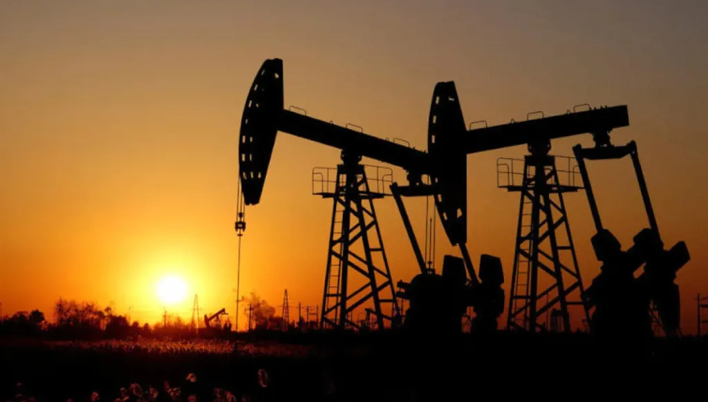 هل من المتوقع استمرار انخفاض أسعار النفط؟ وماذا يعني تباطؤ النمو الاقتصادي لمسار الأسعار؟