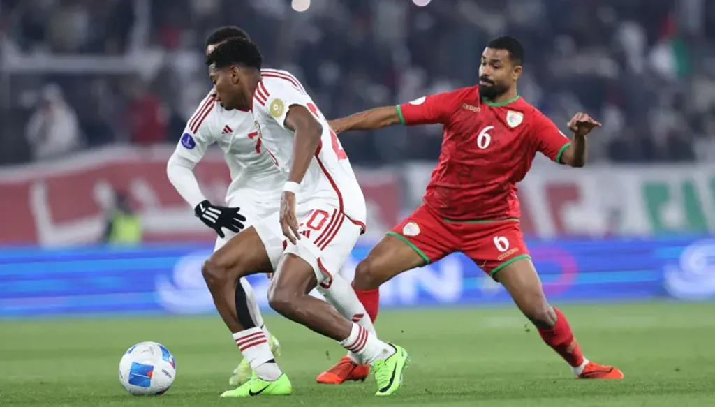 مدرب عُمان يشرح معاناة المنتخب بعد التعادل مع الإمارات