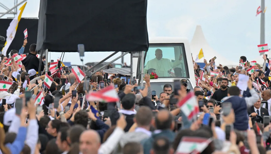 البابا لاوون يوجّه تحيّة إلى المناطق التي لم يتمكن من زيارتها... عون: تظل لنا أمنية أن نكون دائماً في صلاتكم