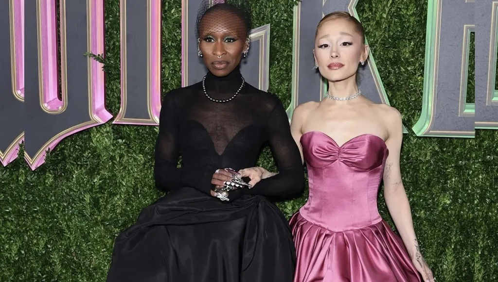 أريانا غراندي وسينثيا إيريفو وجانيل موناي بإطلالات مبهرة لفيلم "ويكد" (صور وفيديو)