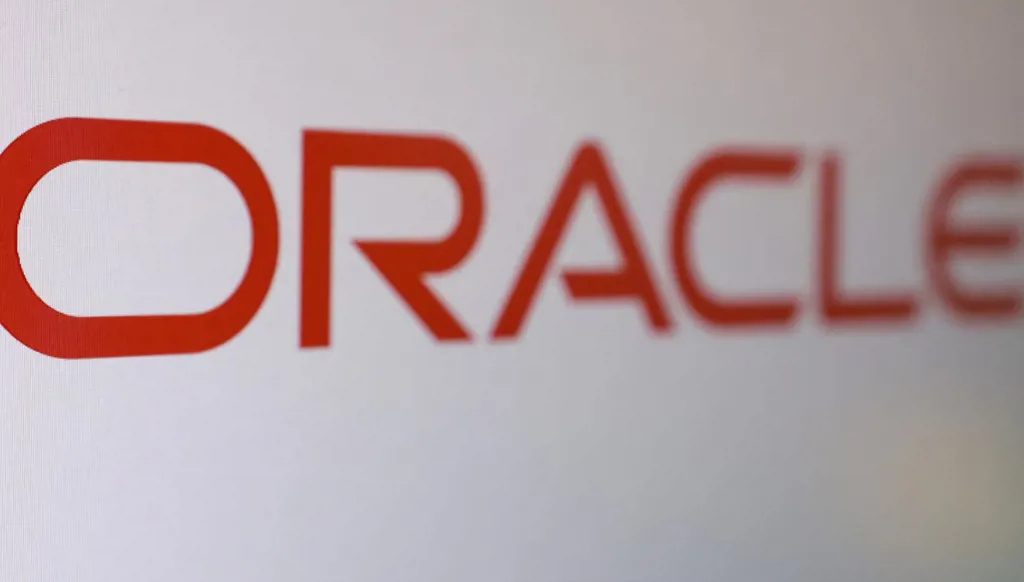 دبي: خبر استهداف مركز بيانات لشركة "أوراكل" غير صحيح