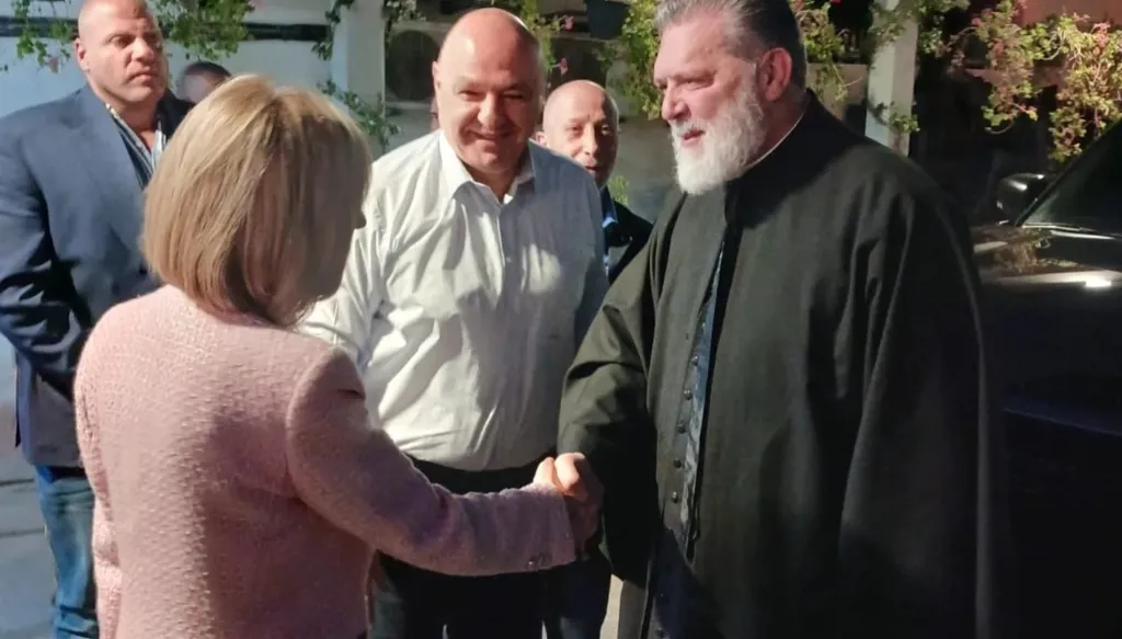 جوزف عون وعائلته يزورون سيدة لبنان – حريصا... ولقاء مع الراعي في بكركي (فيديو)