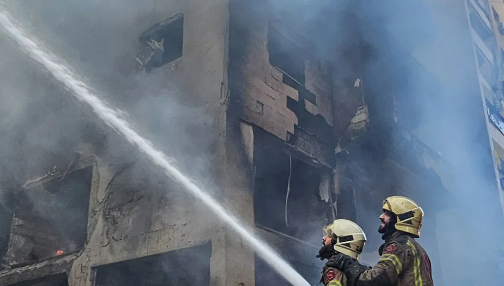 الانتظار الدامي للرد الإسرائيلي: الفجوات مستمرة... يومٌ لاهبٌ من الغارات ومجازر في البقاع الشمالي