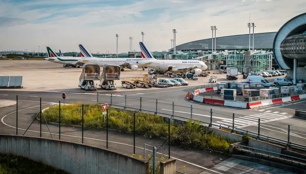 نادى "فلسطين حرّة"... فأوقف عن العمل!