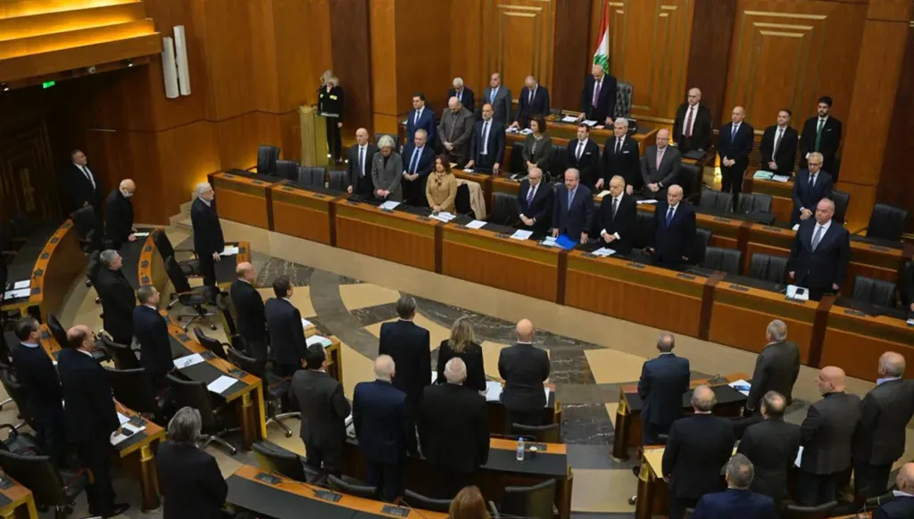 ريفي هدّد... ولم يستقل فأيّ استقالات نيابية سُجّلت في البرلمانات؟