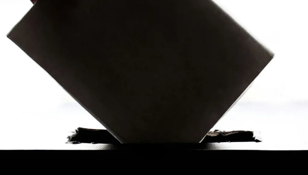 لهيرودوس وبيلاطس وأباطرة الكون كافّة، أقول: إلهي أعظم.!!