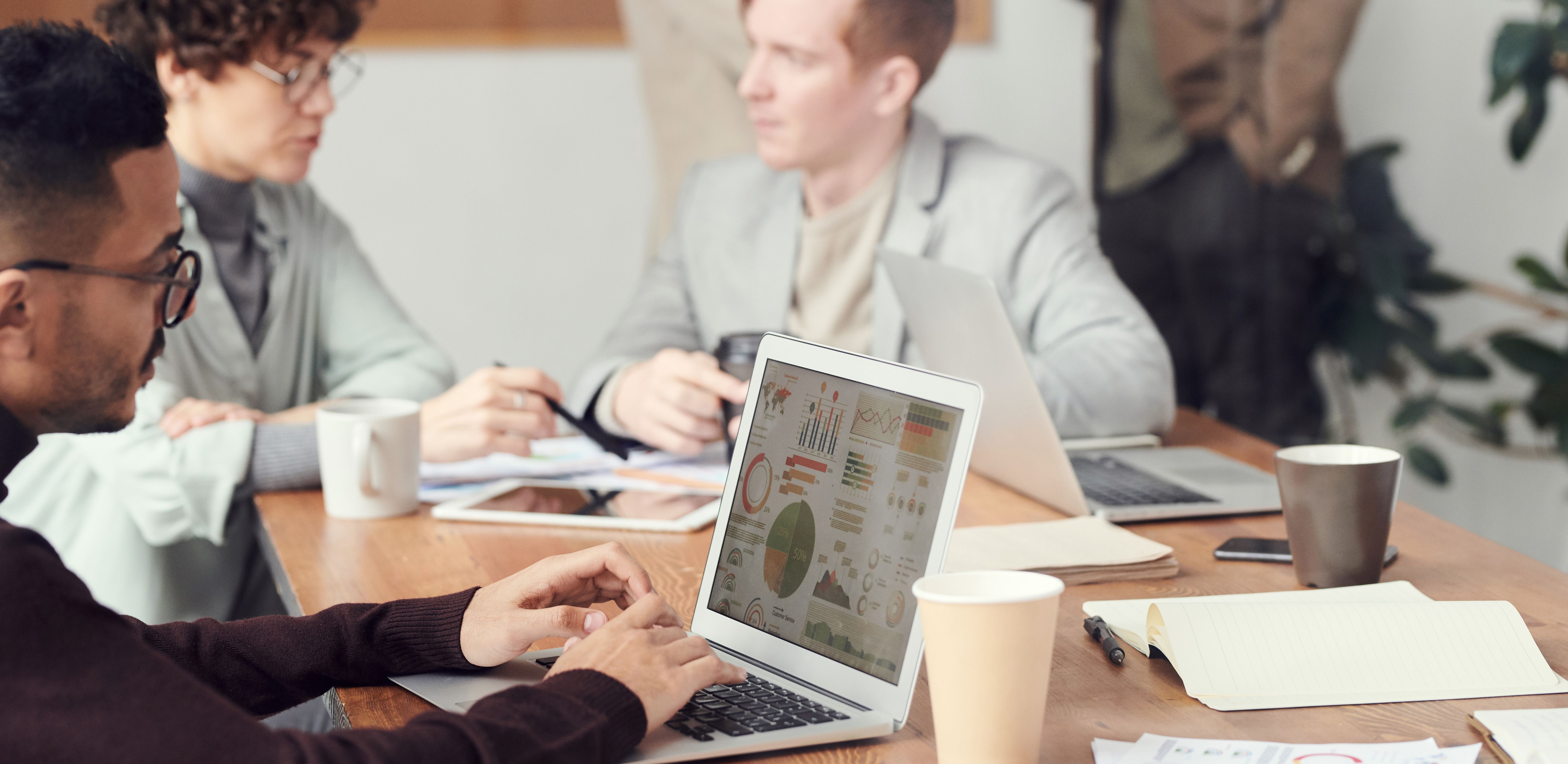 موظّفون يُواجهون تحوّلات نفسية ومهنية (Pexels)