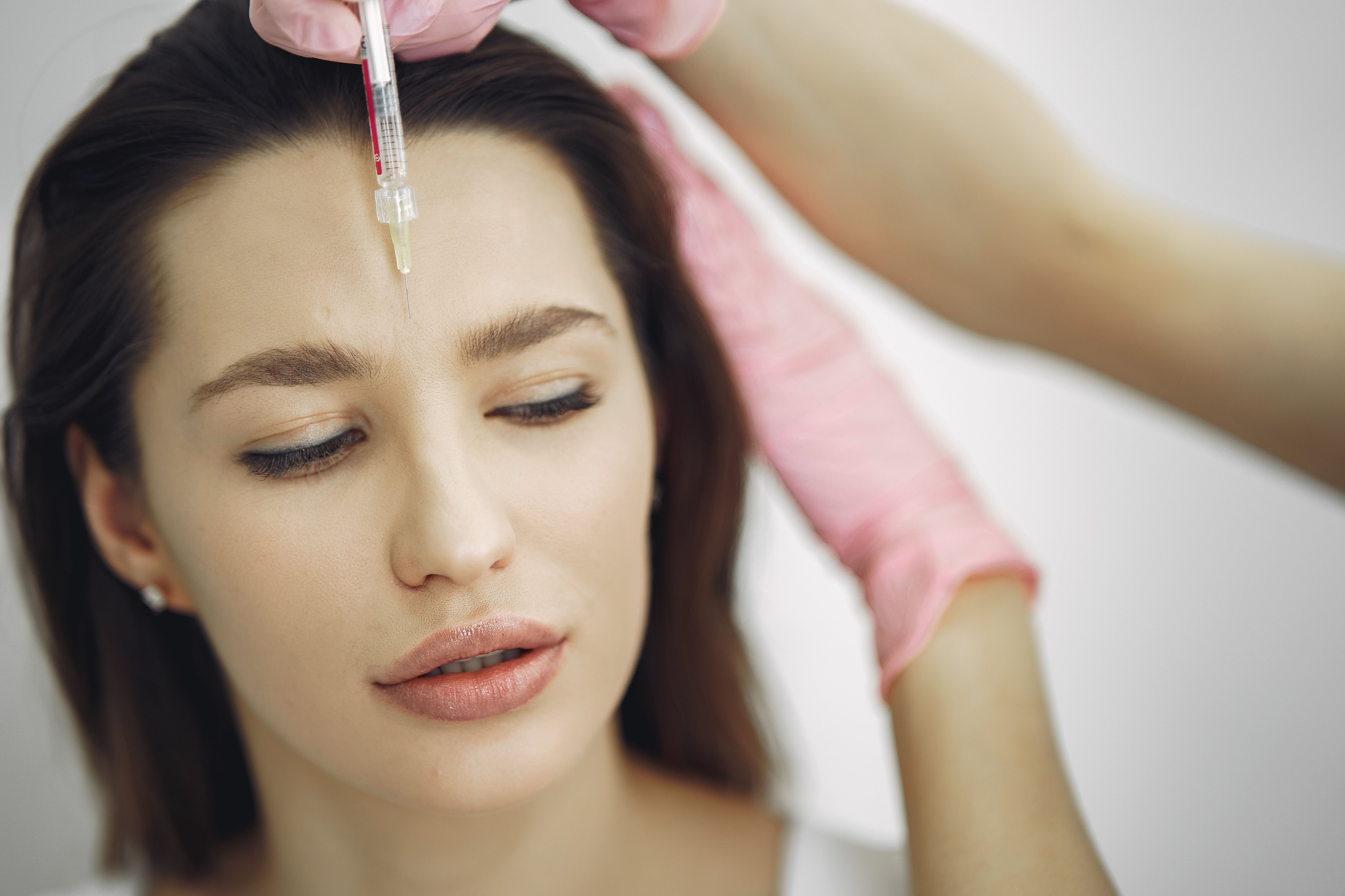 تشديد الرقابة على الإجراءات التجميلية في إنكلترا