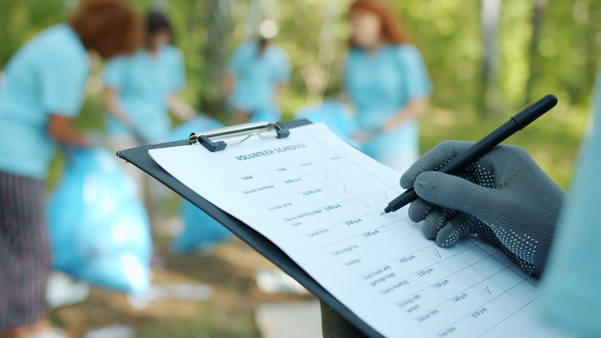 الأنشطة التطوّعية تجمع بين التواصل الإنساني والنشاط الذهني (Pexels)