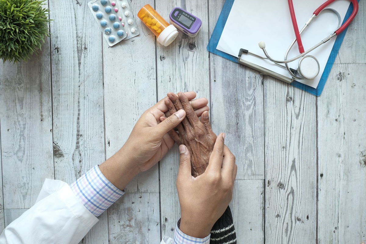 مراجعة طبيب الأمراض الجلدية ضرورة (Pexels)