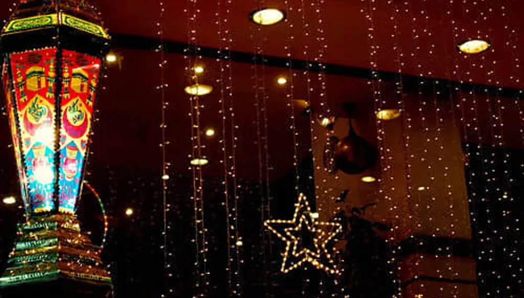 بسبب زينة رمضان... طعن وخلاف