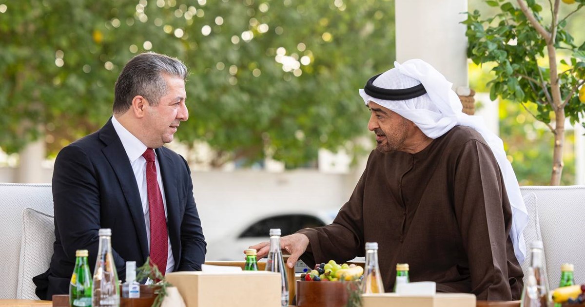 رئيس الإمارات الشيخ محمد بن زايد مستقبلاً رئيس وزراء إقليم كردستان مسرور بارزاني. (وام)
