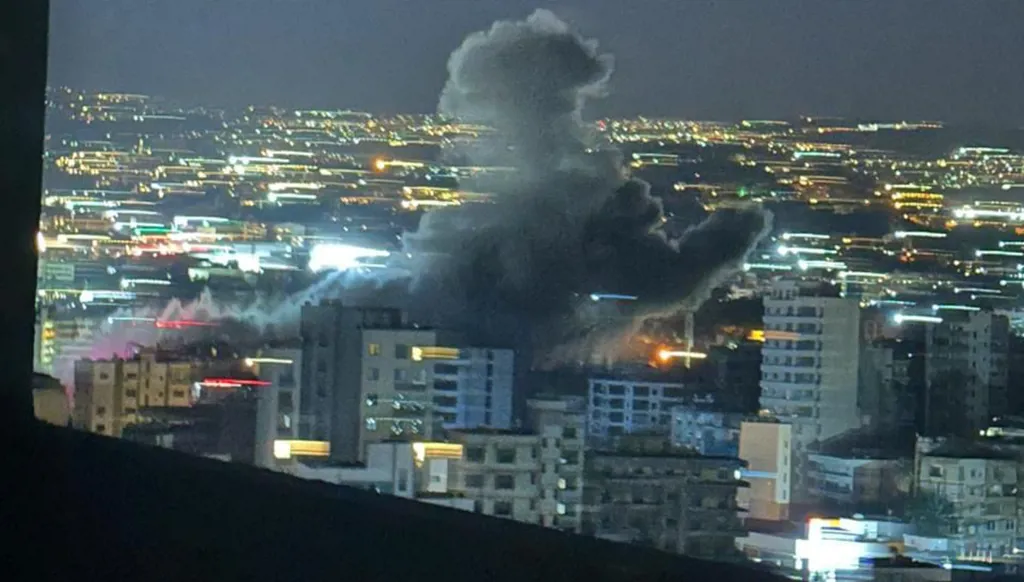 الموجة الثالثة من استهداف ضاحية بيروت... غارات عنيفة وهلع في "سيتي سنتر"