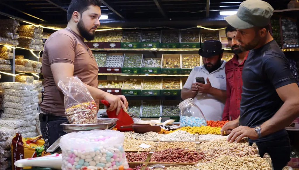بالصور- العيد في دمشق... أسواق وأضاحي
