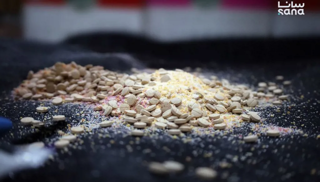 بالصور - إحباط تهريب كمية من حبوب الكبتاغون عبر معبر نصيب الحدودي