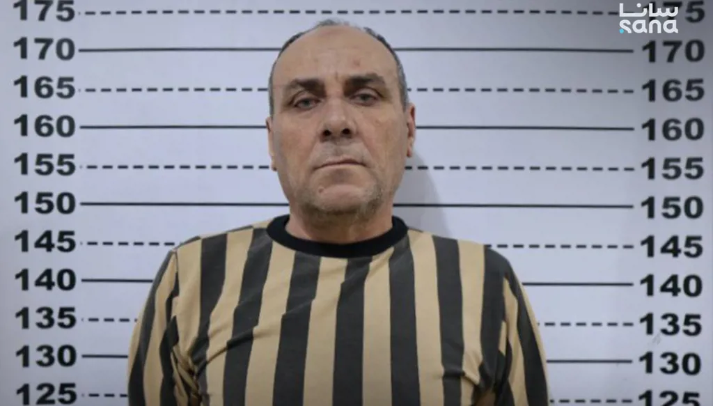 "تورط بانتهاكات ضد المدنيين"... القبض على شريك سهيل الحسن في درعا