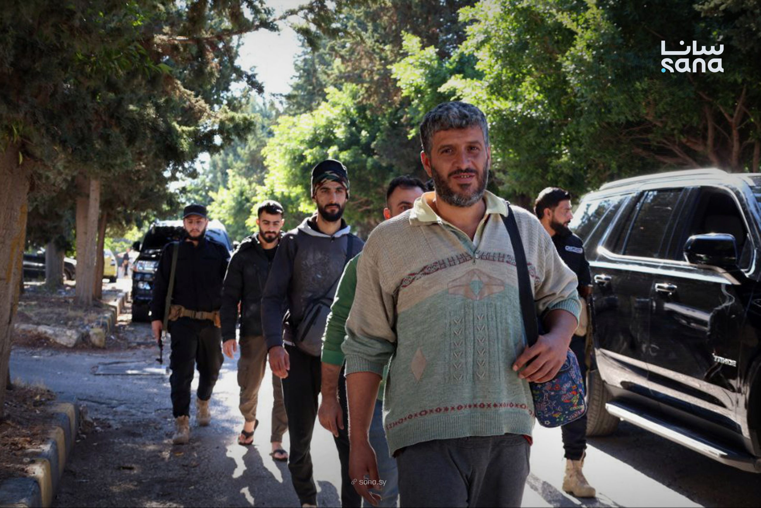 عدد من الأشخاص الذين تم تسليمهم (سانا)