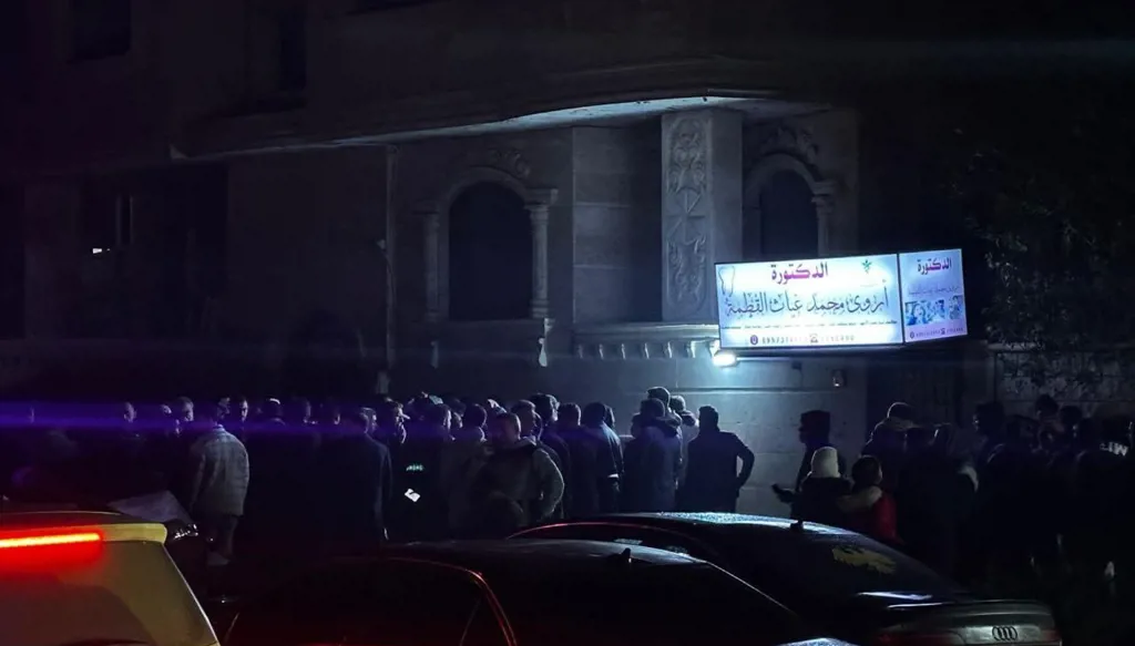 جريمة مروّعة في حي البياض بحماة… أب يقتل زوجته وأطفاله الثلاثة ثم ينتحر