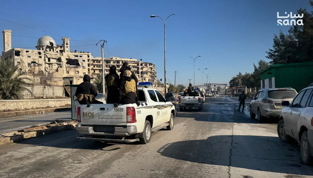 الجيش السوري يعلن الانتهاء من تمشيط حي الشيخ مقصود في حلب والقوات الكردية تنفي