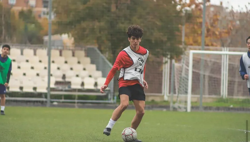 الموهوب اللبناني كريم جعفر ينطلق نحو حلم الاحتراف الأوروبي مع رايو فاليكانو