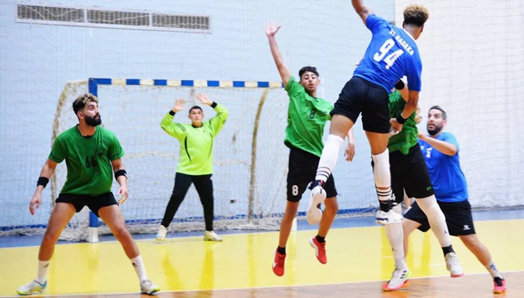 الصداقة والجيش لحسم التأهل إلى نهائي كرة اليد