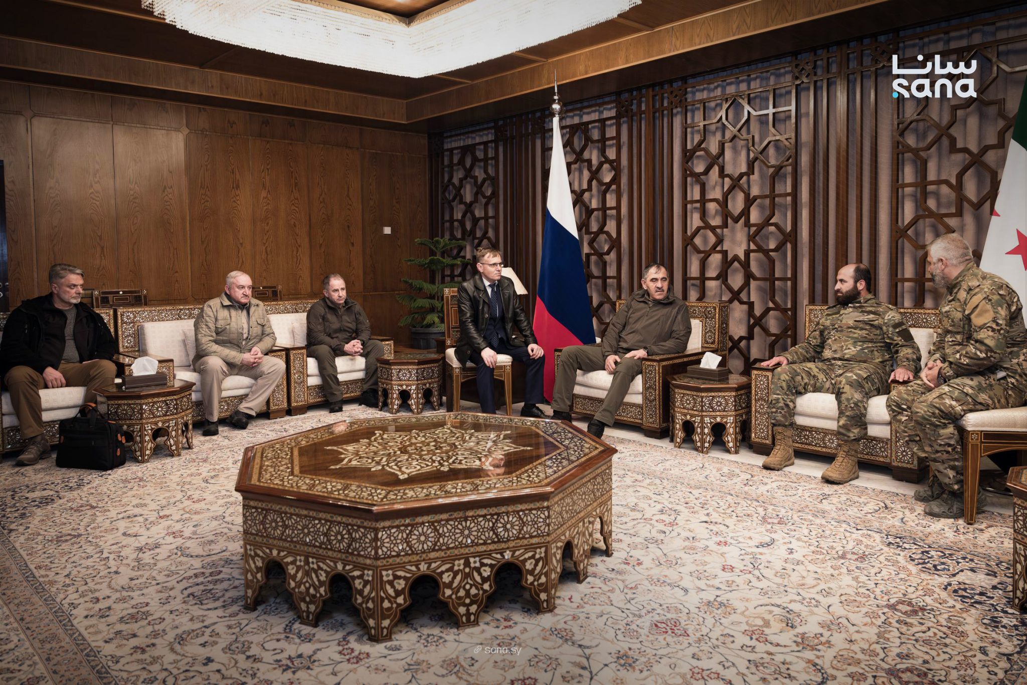  وفد عسكري روسي يزور العاصمة دمشق (سانا). 