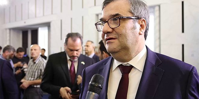 حاكم المصرف المركزي السوري عبد القادر الحصرية (وكالات)