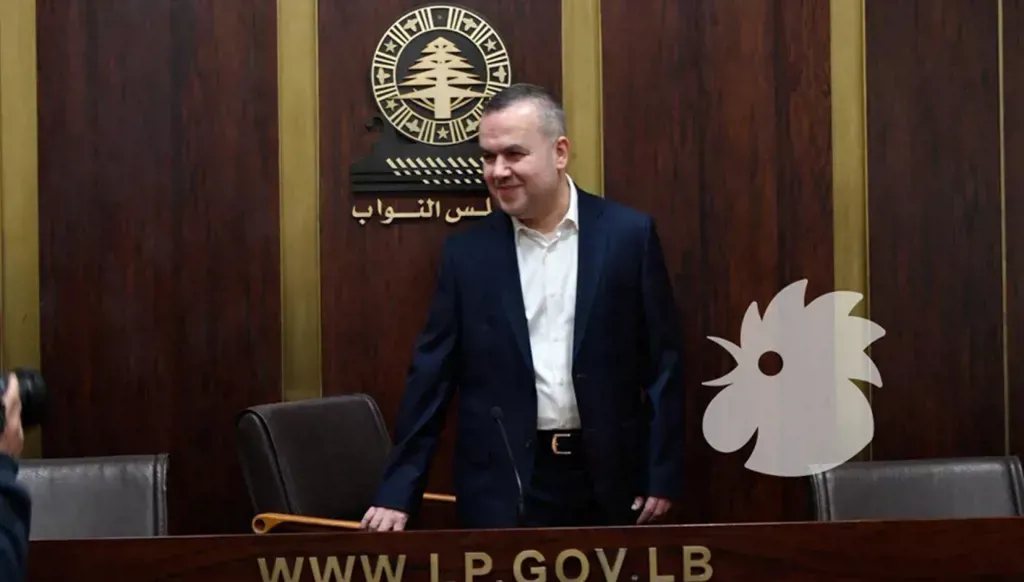 النائب حسن فضل الله يعترف بملكية الحزب للشحنة