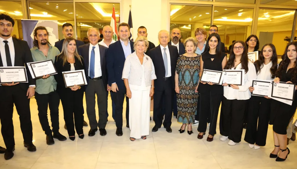 اكاديمية بشير الجميل خرجت 1200 خريجا
