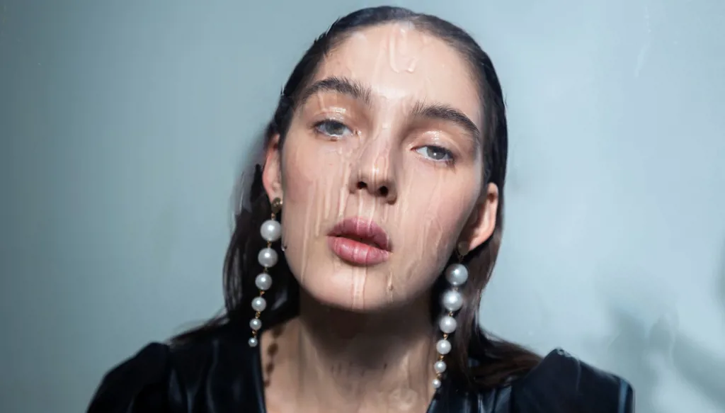 لدموعك فوائد صحية ونفسية... لا تخجل من ذرفها!