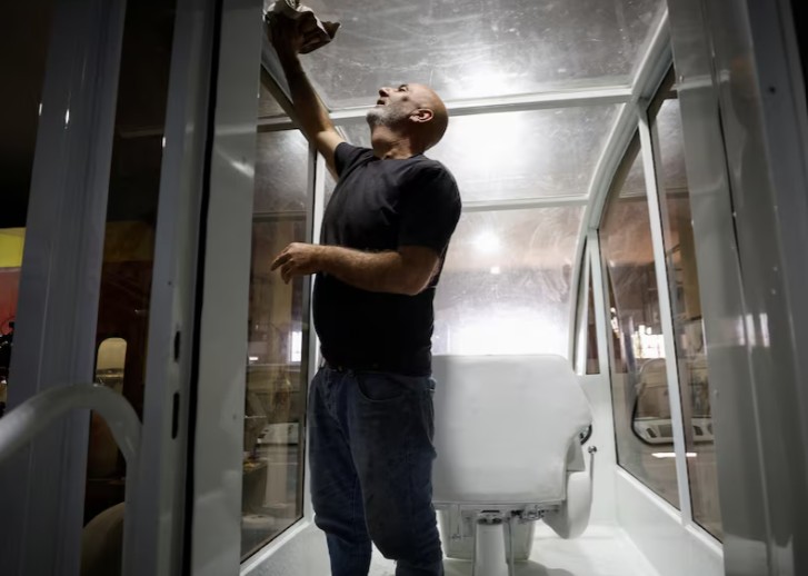 سيارة استخدمها البابا فرنسيس (رويترز).