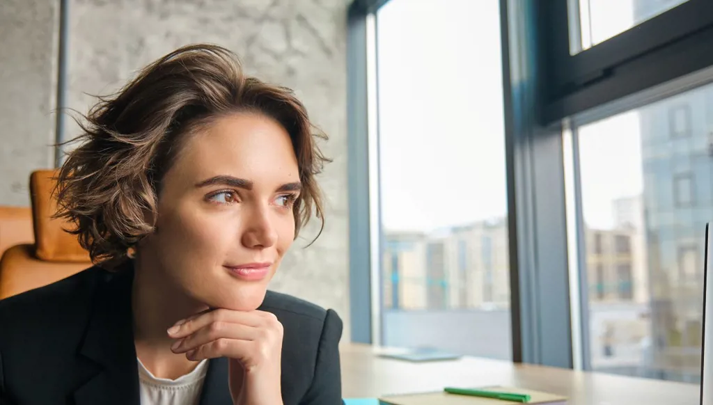 تأثير هواء المكتب على البشرة والشعر... ترند أم حقيقة؟