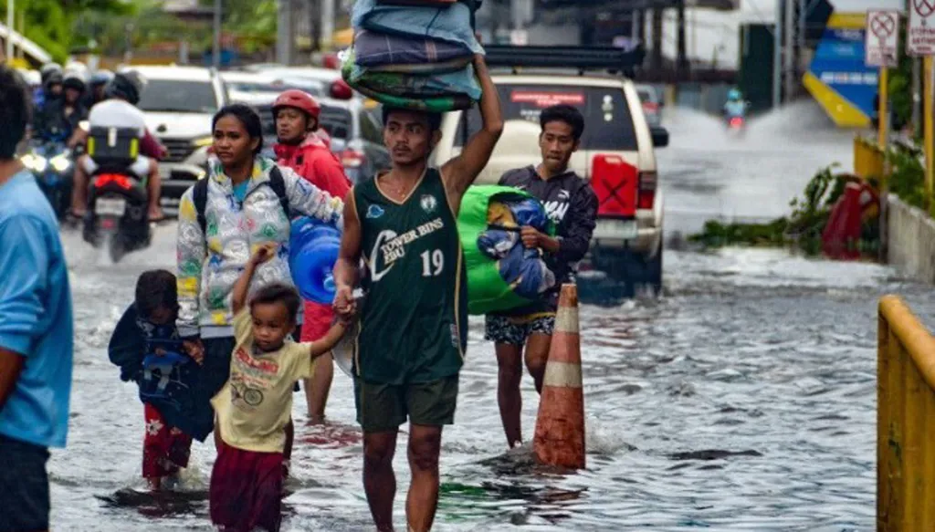 الفيليبين... حصيلة الإعصار ترتفع إلى أكثر من 140 قتيلاً