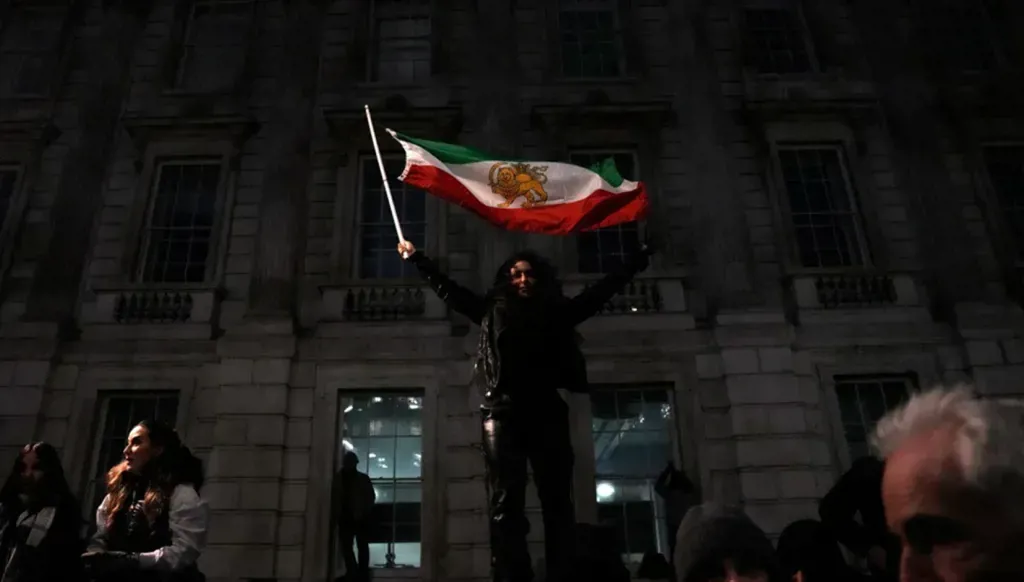 Reza Pahlavi, fils de l'ancien Shah d'Iran, exhorte les forces de sécurité à rejoindre les manifestations