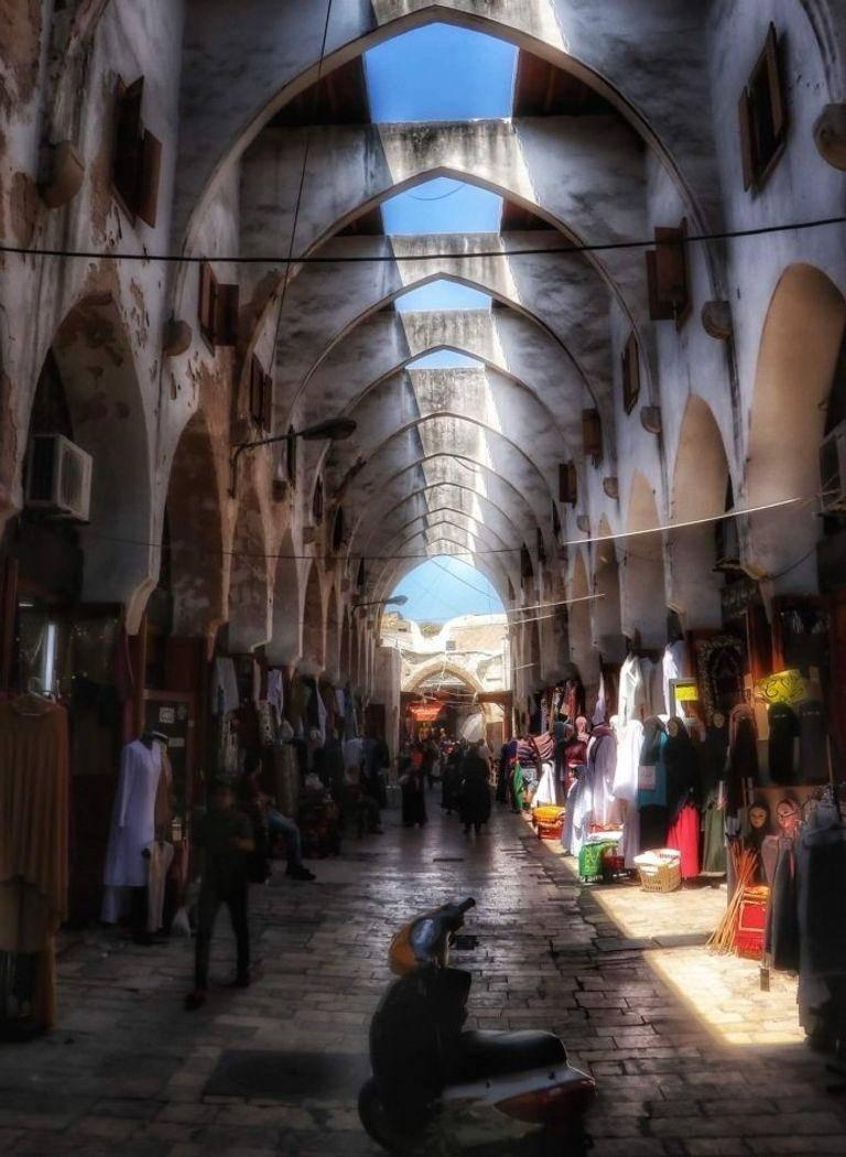 خان الخياطين في طرابلس. (وكالات)
