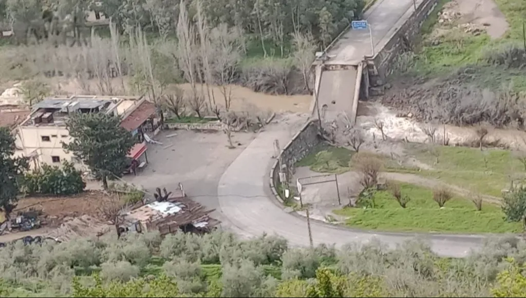 إسرائيل تدمّر جسراً جديداً جنوبي لبنان وتُواصل الغارات... سموتريش: الليطاني يجب أن يكون الحدود بيننا