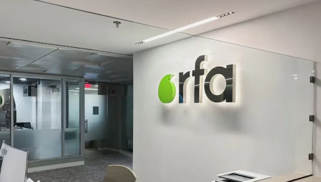 إذاعة "راديو فري إيجا" توقف البث... ما السبب؟