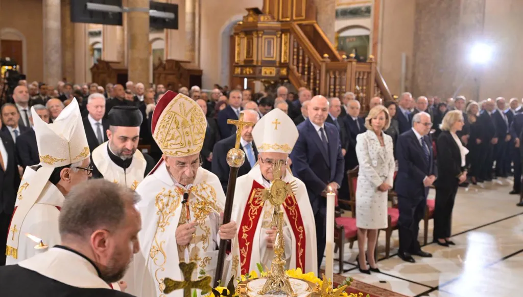 بحضور عون وبري وسلام... الراعي في قداس عيد مار مارون: نصلّي لتتمكّنوا من حصر السلاح وبسط سلطة الدولة