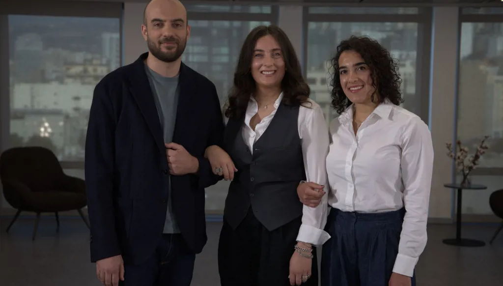 إرث روحي طعمة في "صرنا بعاد"... فرقة "رند" تُجافي الأغنية السهلة