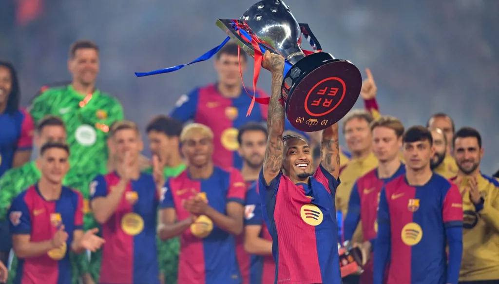 رسمياً: برشلونة يجدد عقد رافينيا