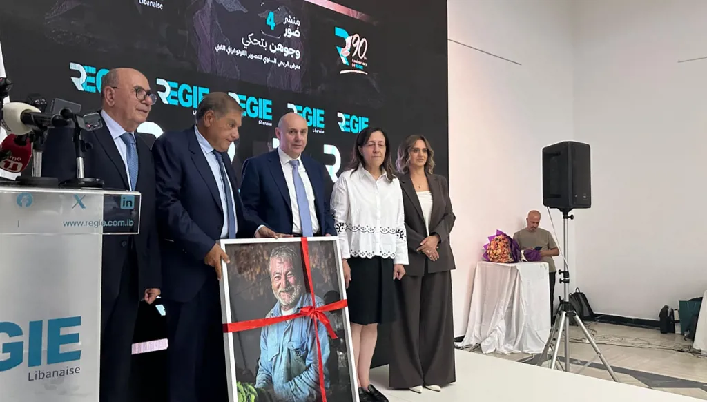 معرض "منشَر صُوَر" لـ"الريجي": "وجوهن بتحكي"