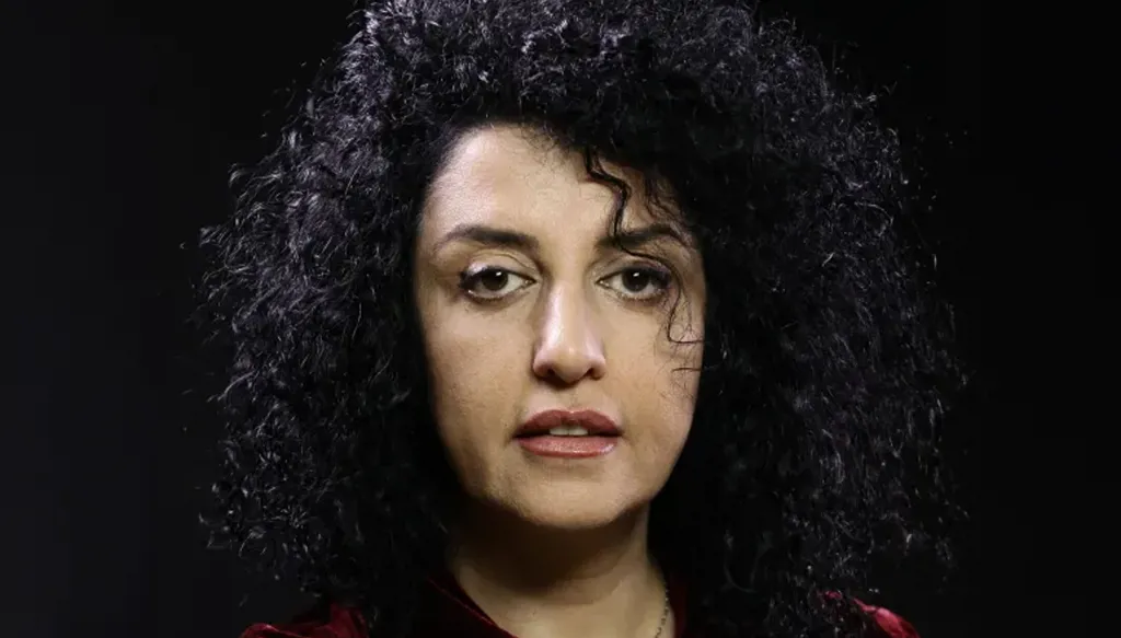 إيران... نقل نرجس محمدي إلى سجن في زنجان