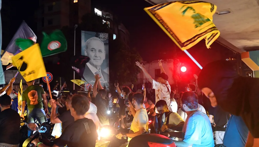 بالفيديو  والصور - مسيرات لمناصري "حزب الله" و"حركة أمل" في الضاحية الجنوبية وبيروت