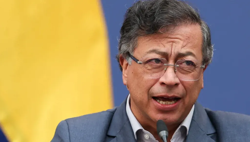 الرئيس الكولومبي: ترامب مُصاب بالخرف