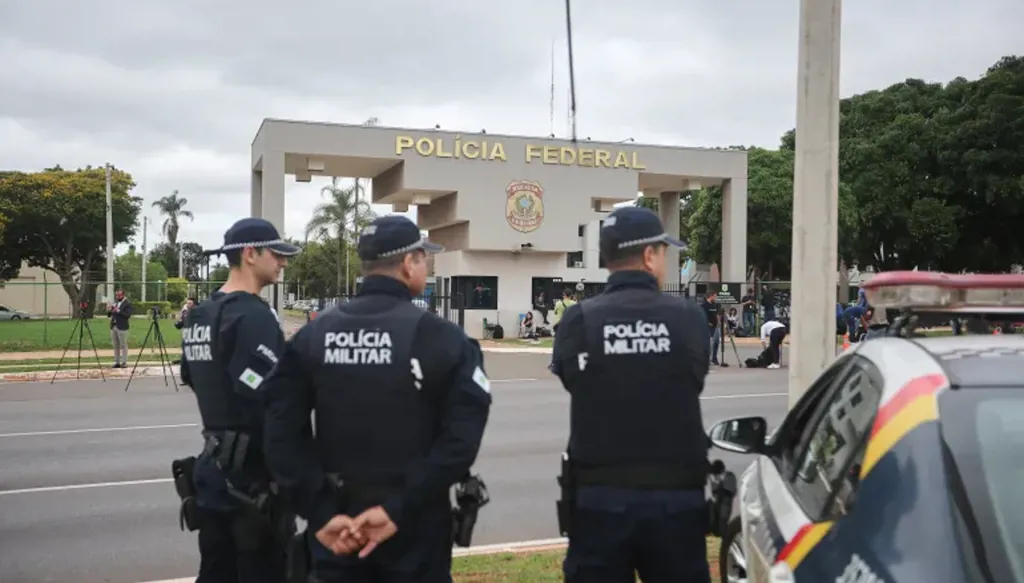 قاصر يطلق النار في مدرسة في البرازيل ويقتل شخصين